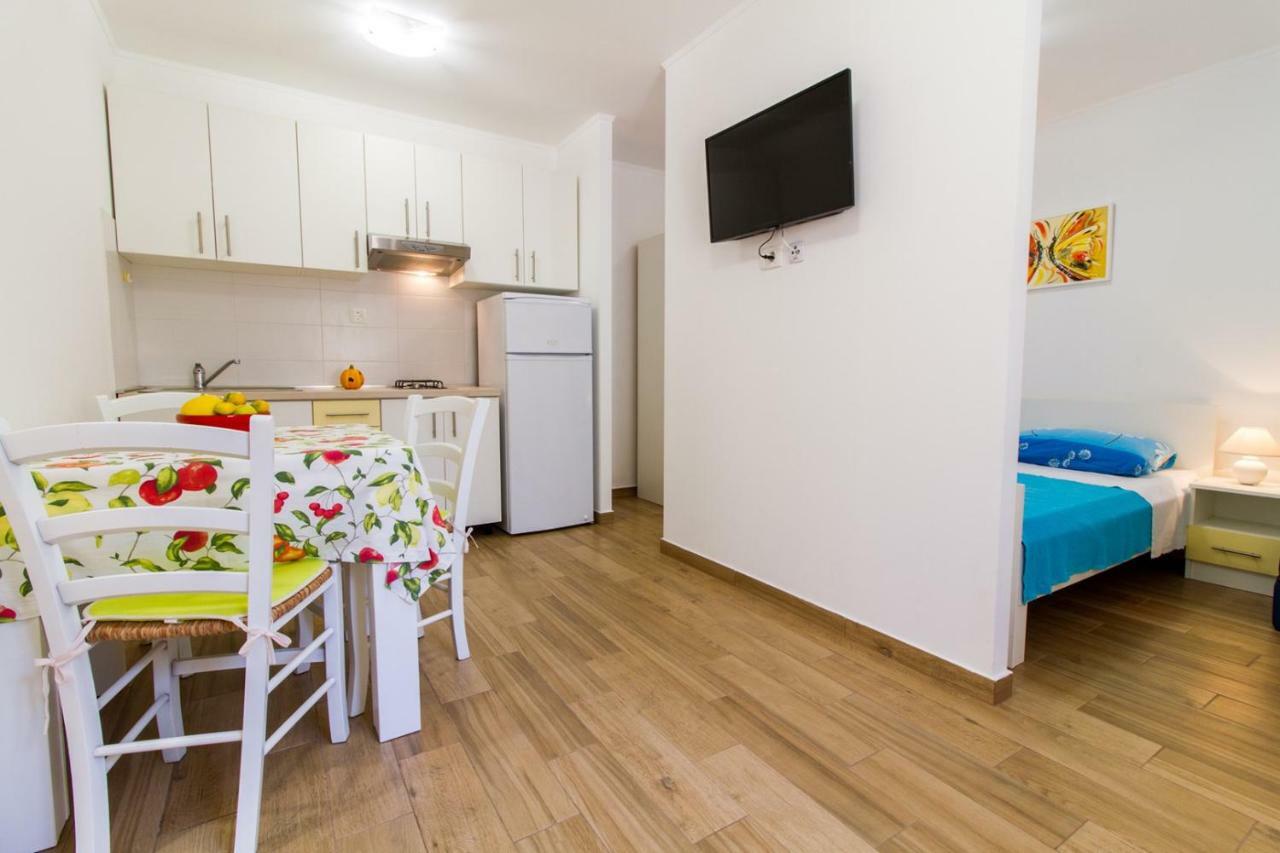 Studio Apartment Zeljka Pula Zewnętrze zdjęcie